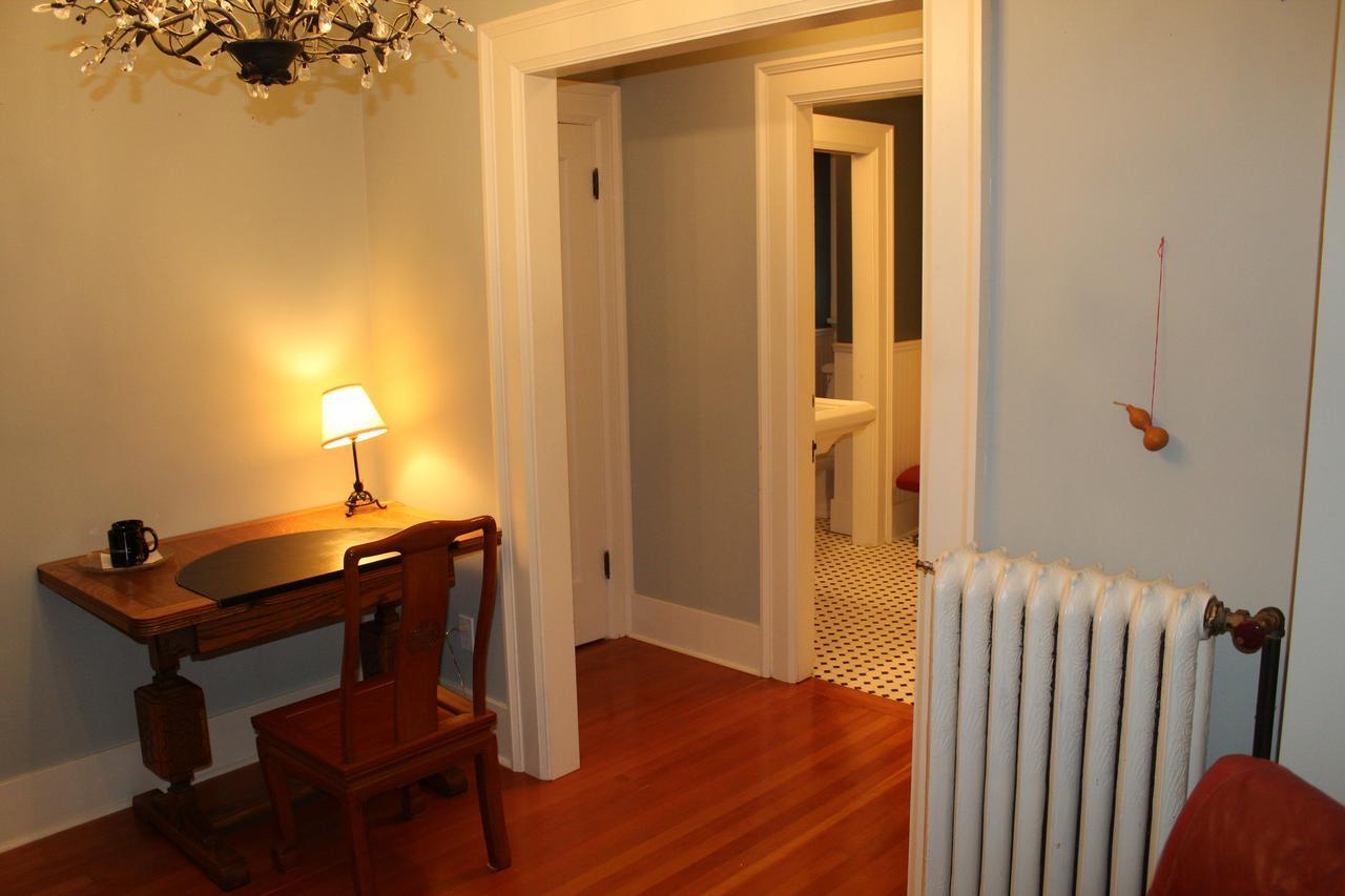 Cartier Guest House Vancouver Bagian luar foto