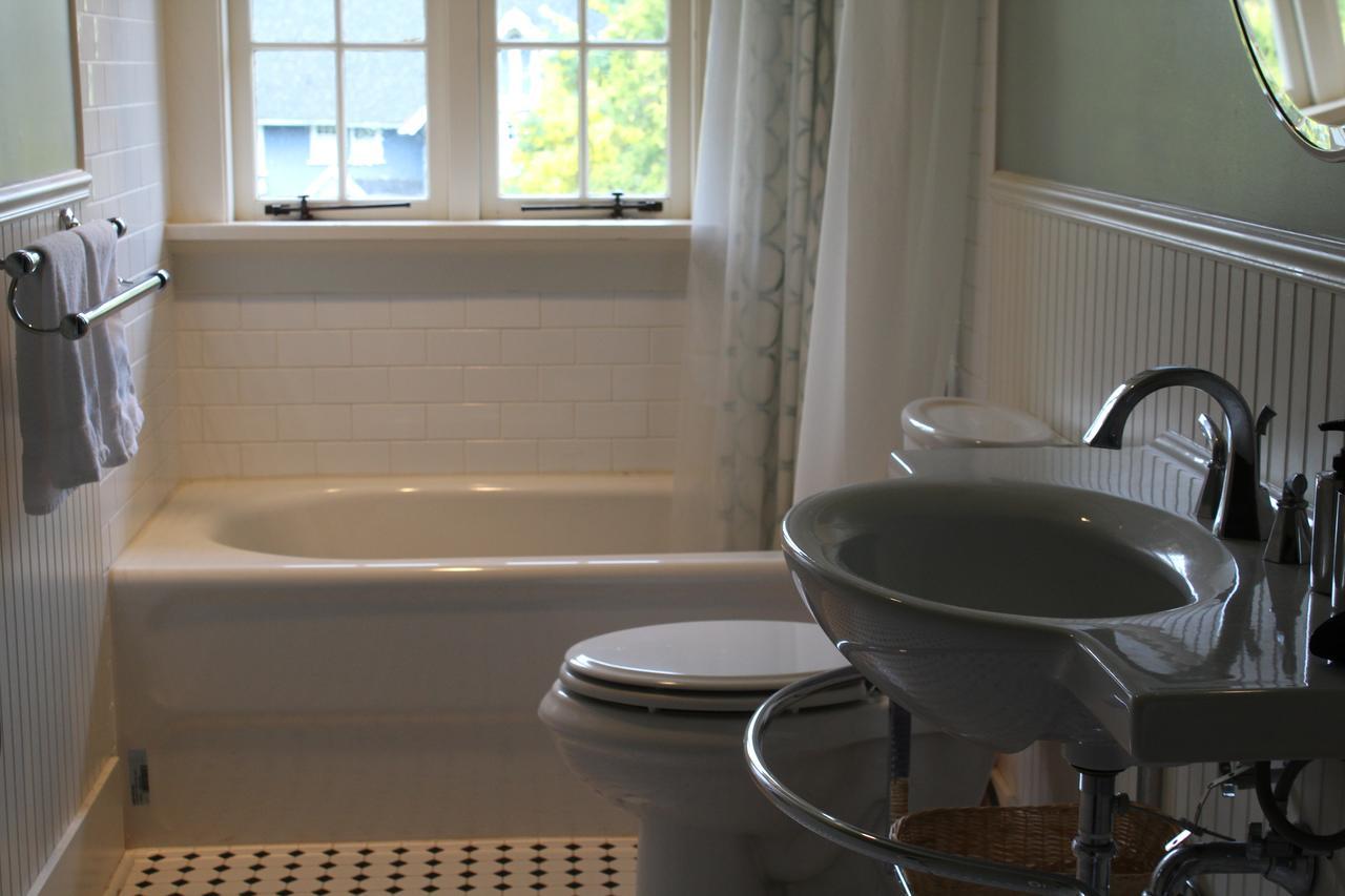 Cartier Guest House Vancouver Bagian luar foto